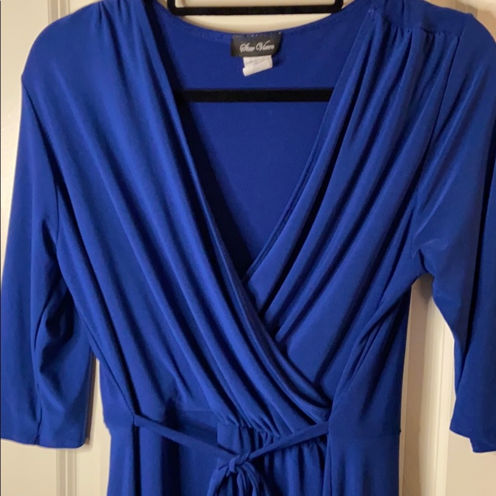 Dress - Picture 2 of 3